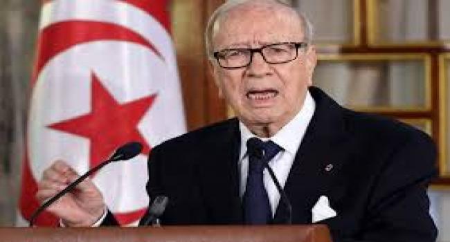 أحزاب تصدر بيانات وتؤكد أن تونس فقدت أحد زعمائها