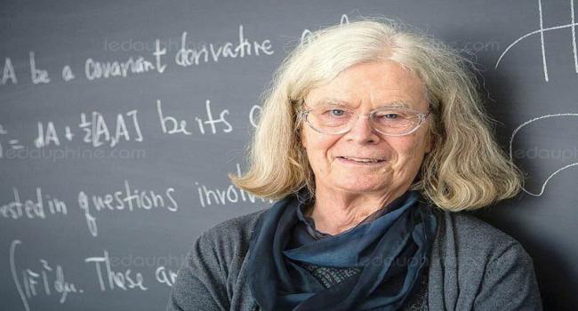 أستاذة بحوث جامعية تبلغ 76 عاماً… أول امرأة تفوز بجائزة «أبيل» للرياضيات